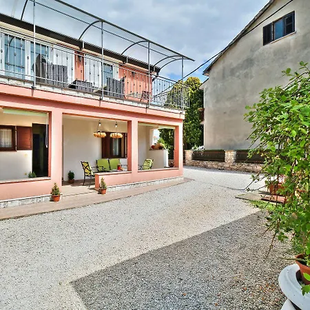 Apartman Idyllisches Nur 500 Meter Zum Mit Liegewiese Und Grill